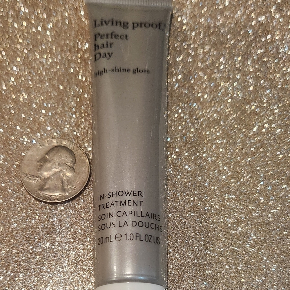 LP high shine gloss in shower treatment